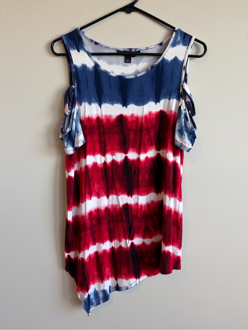 Rock & Republic Red, Navy & White Cold-Shoulder Tie-Dye Tank